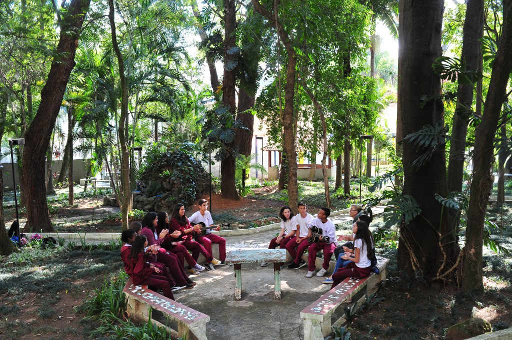 Conheça o colégio Madre Cabrini e seus espaços de incentivo a educação 